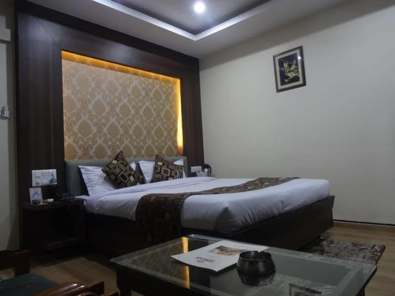 西姆兰酒店 Rāipur 外观 照片